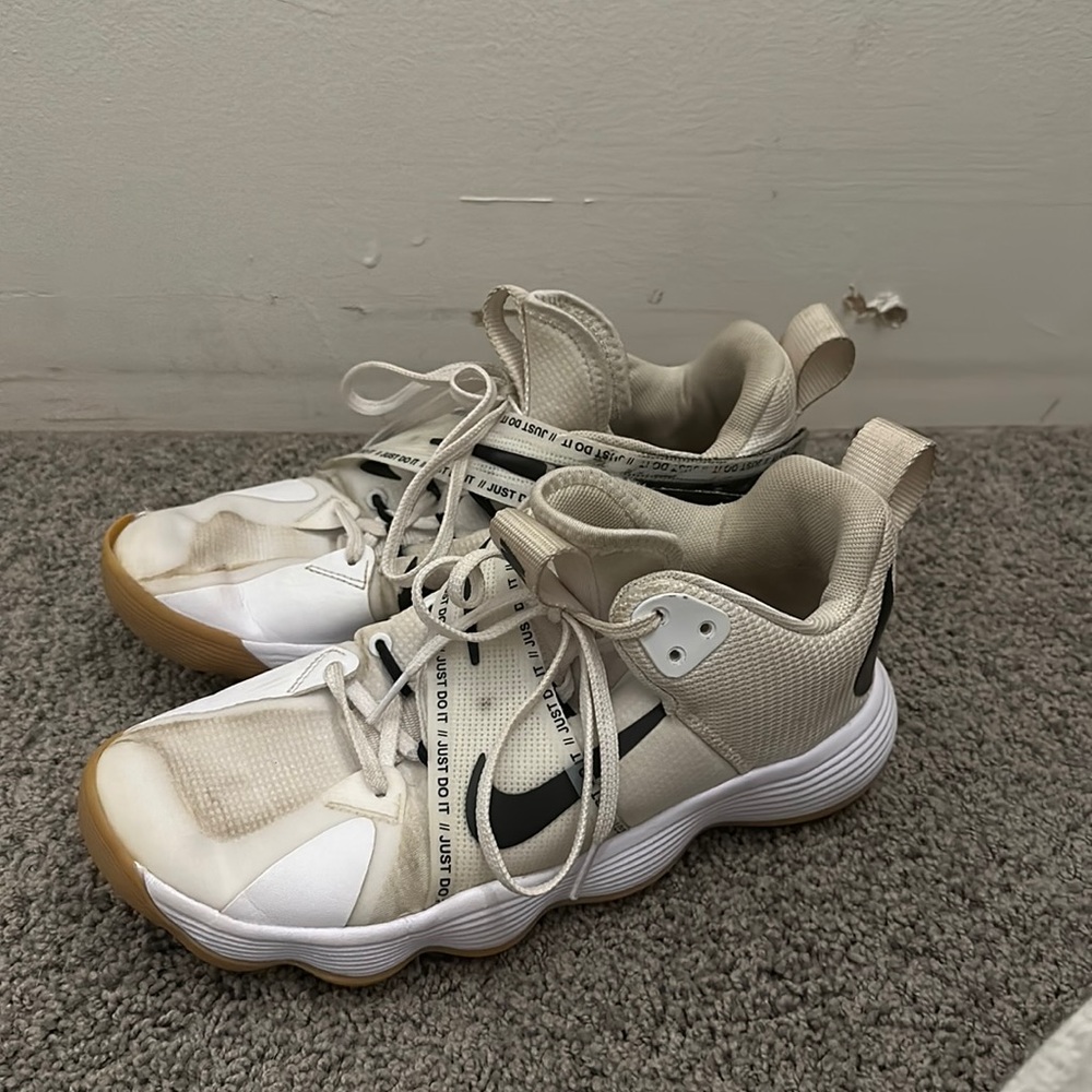 Hyperdunk volleyball shoes